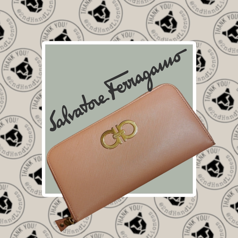 Salvatore Ferragamo • Long Zip Wallet